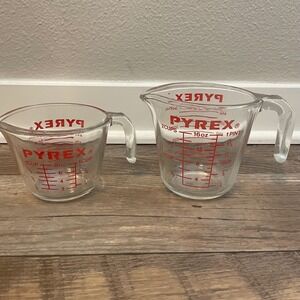PYREX Glass Measuring Cup Set 1 Cup 8oz and 2 Cup 16oz Red Lettering Vintage